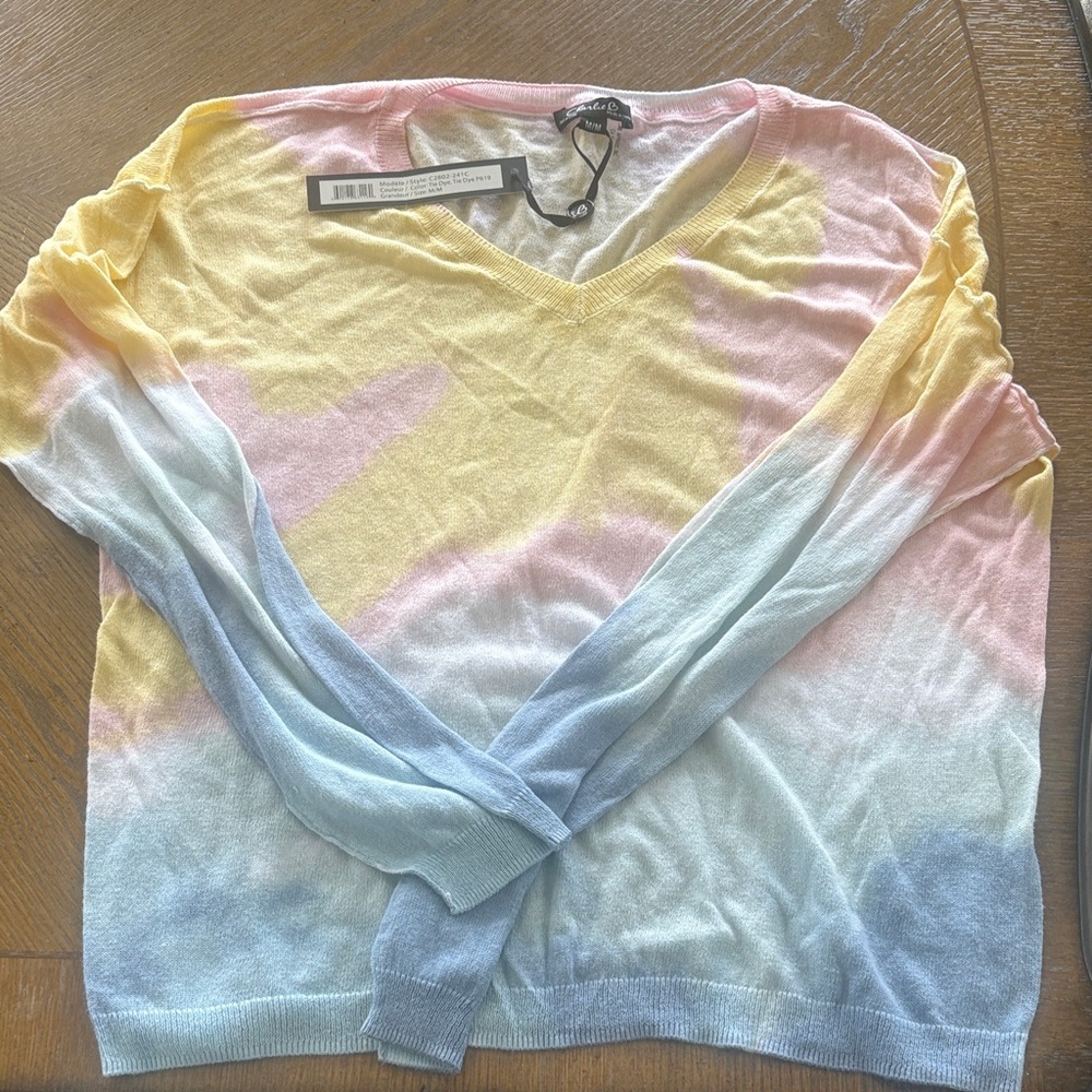 CHARLIE B Lightweight V-Neck Sweater